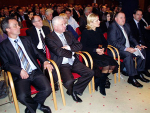 31. ožujka 2009. sudionici javne rasprave o novom Zakonu o pomorskom dobru i morskim lukama