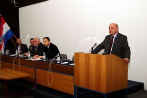 Zagreb, 10. studenoga 2009. sveučilišni profesor Ljubomir Jurčić održao je prezentaciju sudionicima Trans Foruma kao jedan od predavača