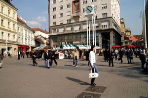 Zagreb, 6 travnja 2009. Trg bana Josipa Jelačića, mjesto na kojem su u sklopu HOP-a predstavljena 79 autohtona proizvoda od 19 otočnih proizvođača