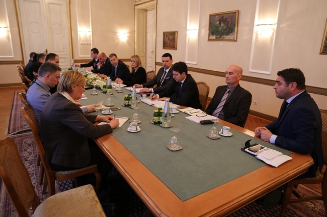 Aplikacija za sastanke za dugoročne veze