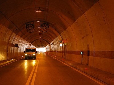 Photo /arhiva/promet-u-tunelu_naslovna.jpg